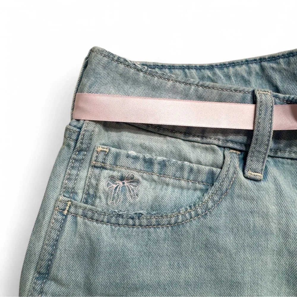 Hollister low rise baggy Jorts with pink bow detail NWT Size 8 Girly Streetwear